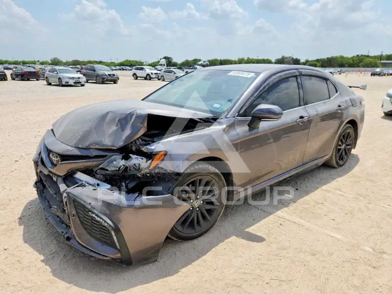 2024 Toyota CAMRY фото