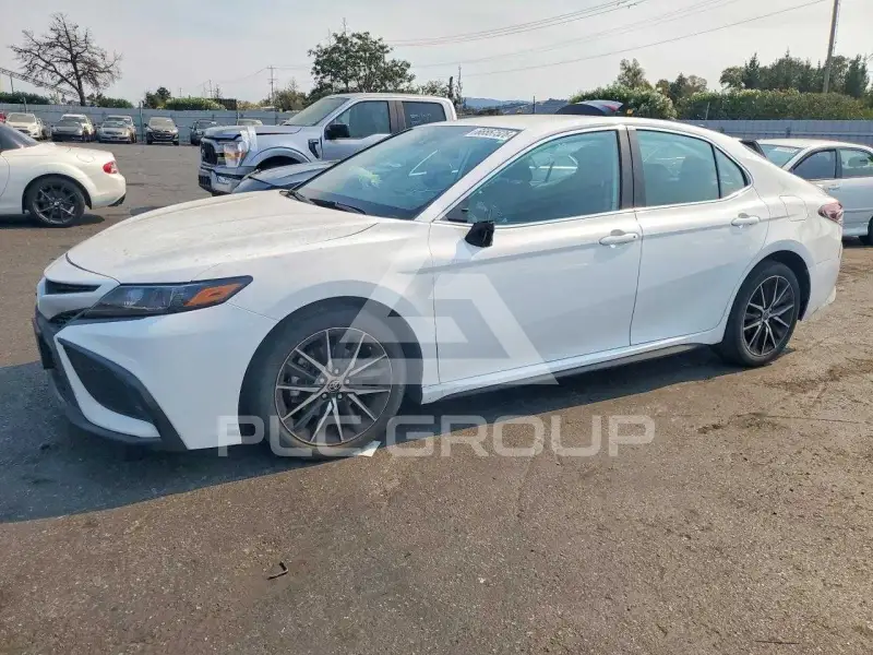 2024 Toyota CAMRY фото