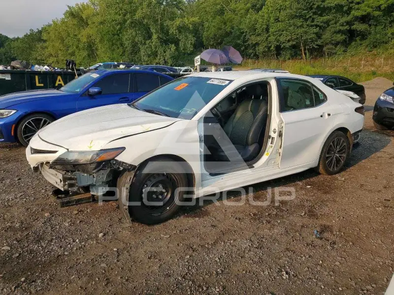 2024 Toyota CAMRY фото
