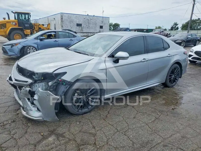 2024 Toyota CAMRY фото