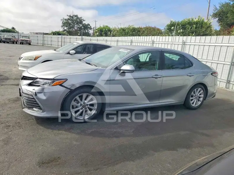 2024 Toyota CAMRY photo