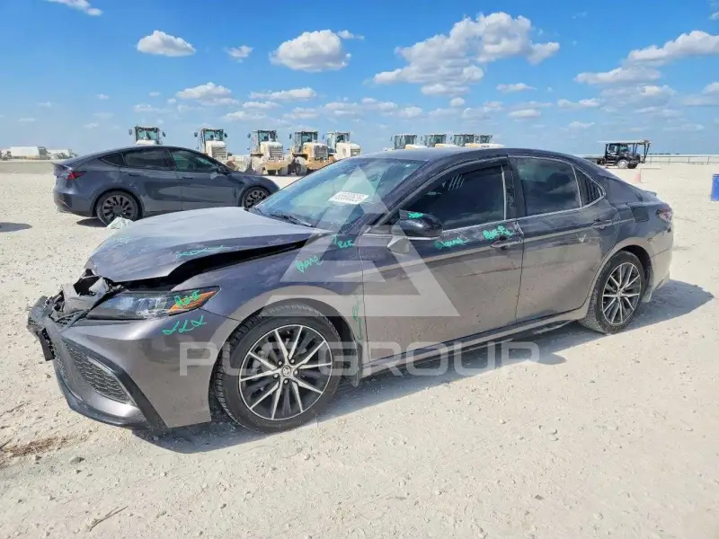 2024 Toyota CAMRY фото