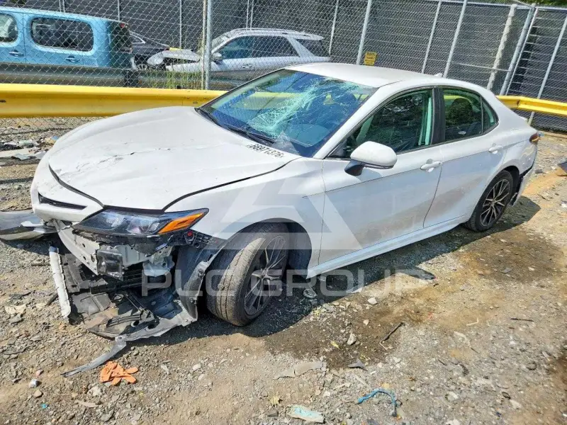 2024 Toyota CAMRY фото