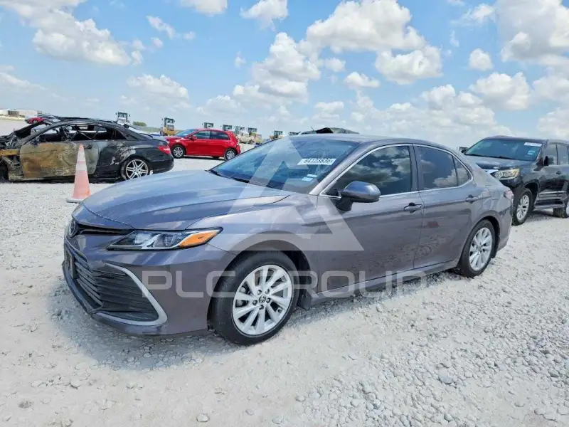 2024 Toyota CAMRY фото