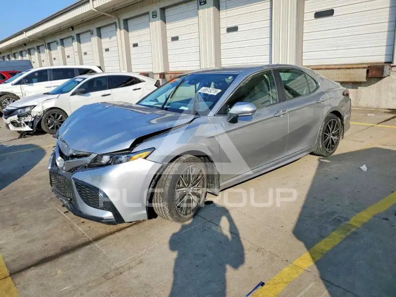 2024 Toyota CAMRY фото