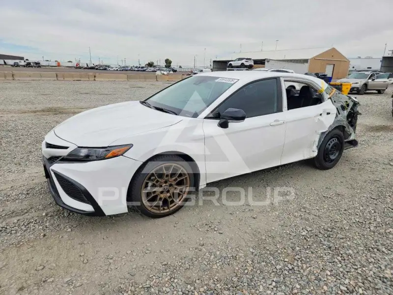 2024 Toyota CAMRY фото