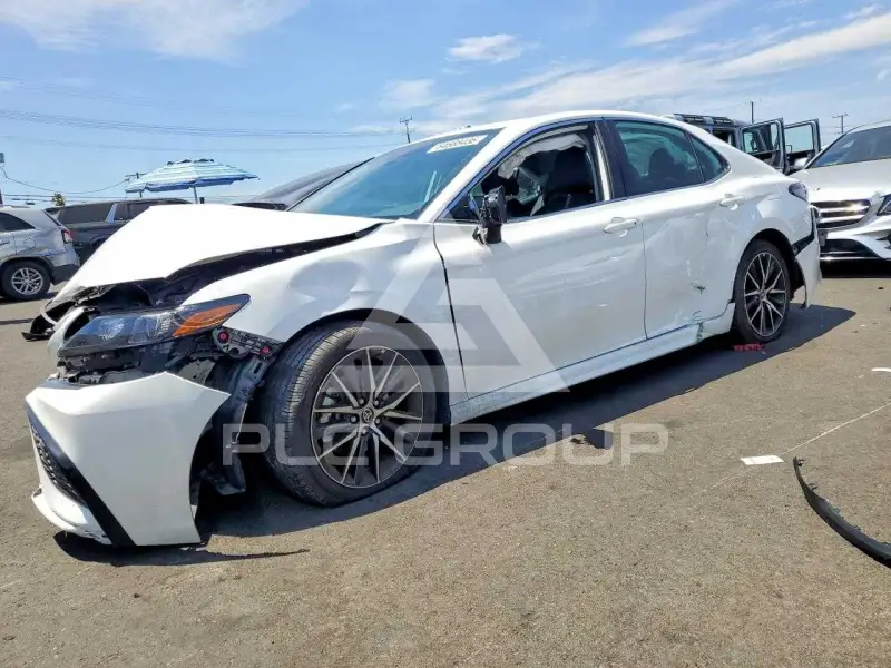 2024 Toyota CAMRY фото