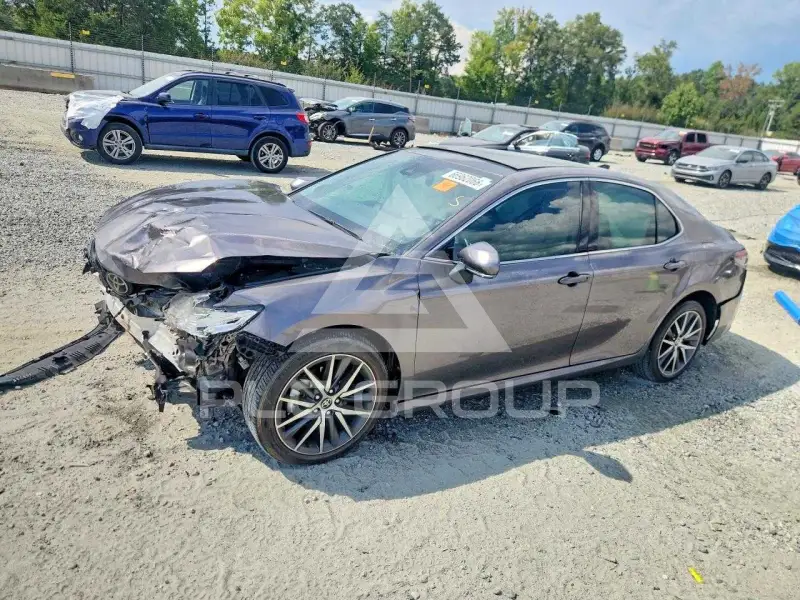 2024 Toyota CAMRY фото