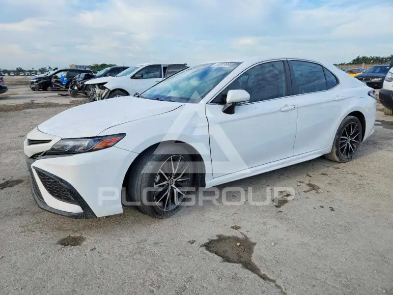 2024 Toyota CAMRY фото