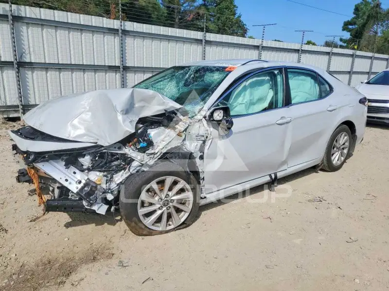 2024 Toyota CAMRY фото