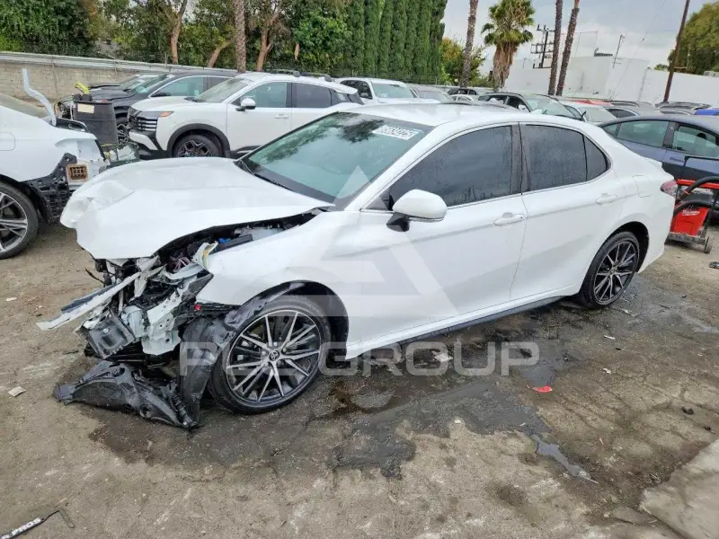 2024 Toyota CAMRY фото