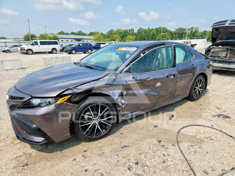 2024 Toyota CAMRY фото