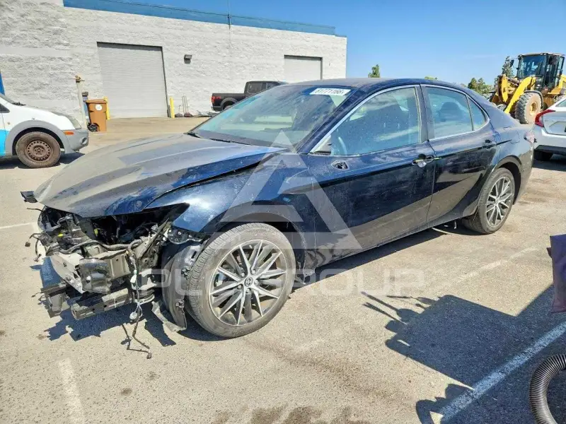 2024 Toyota CAMRY фото
