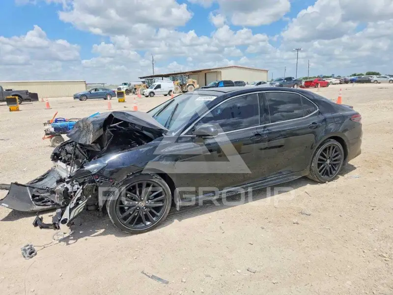 2024 Toyota CAMRY фото
