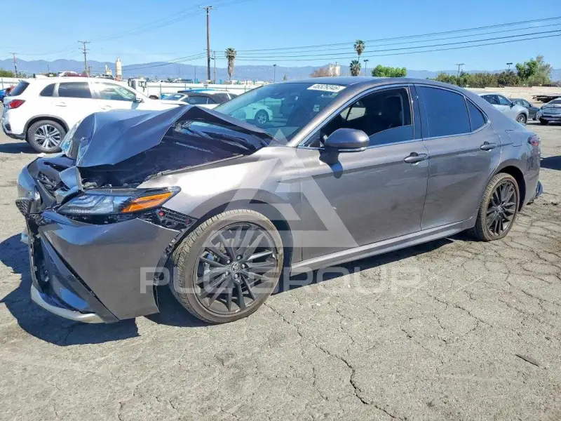 2024 Toyota CAMRY фото