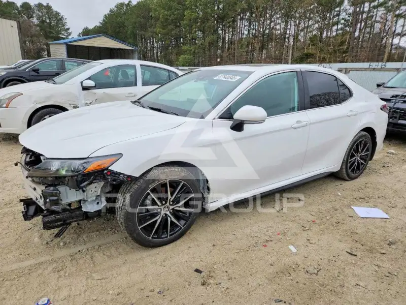 2024 Toyota CAMRY фото