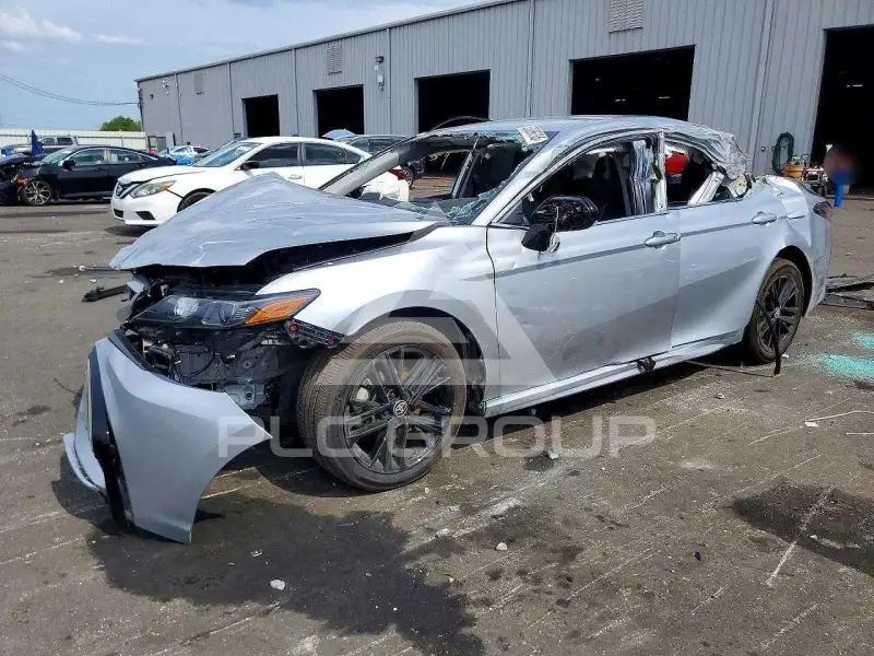 2024 Toyota CAMRY фото