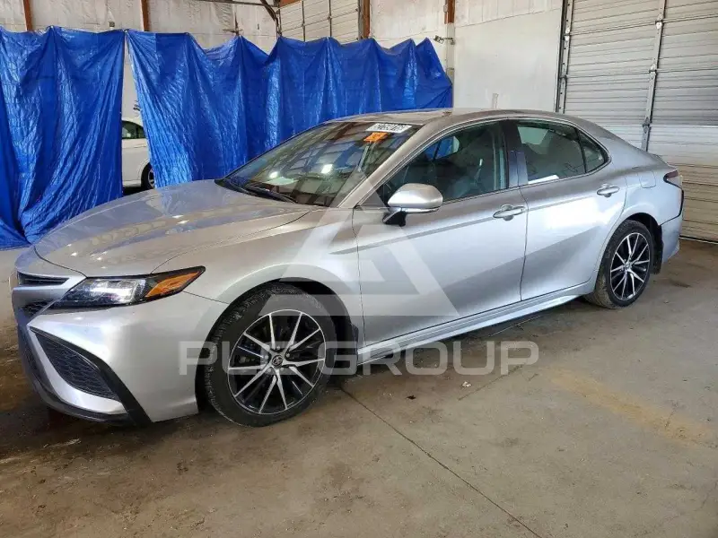 2024 Toyota CAMRY фото