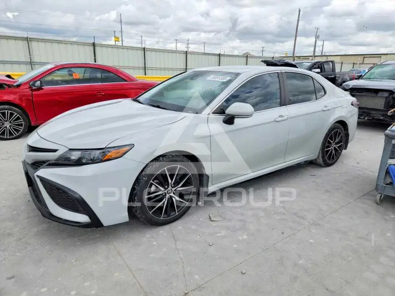 2024 Toyota CAMRY фото