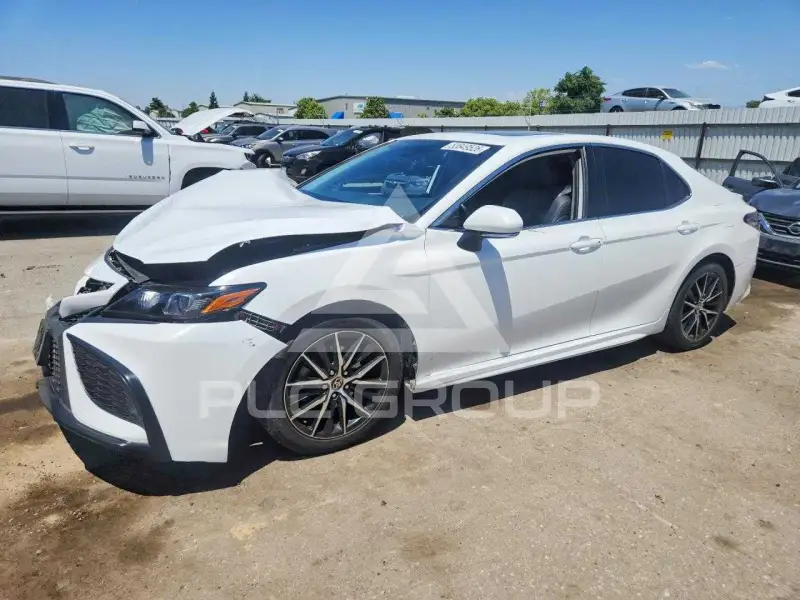 2024 Toyota CAMRY фото