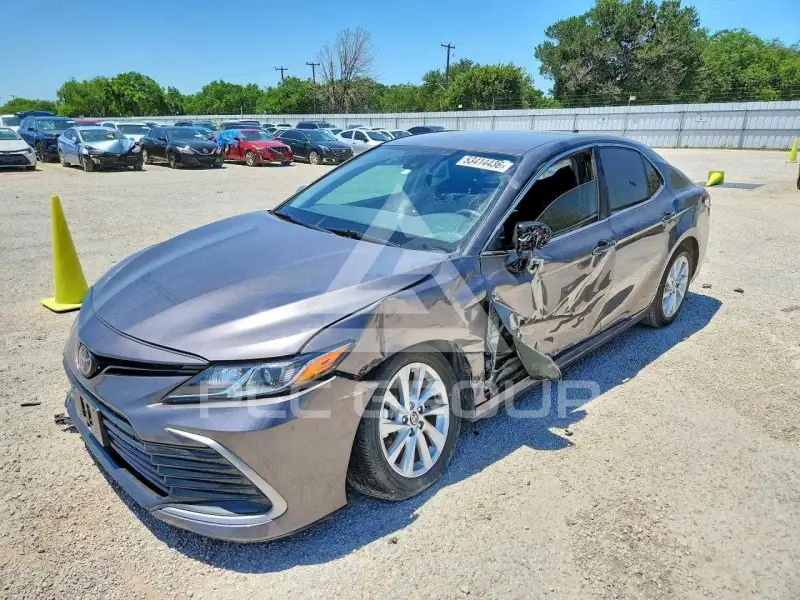 2024 Toyota CAMRY фото