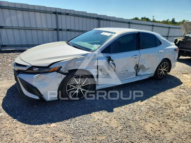 2024 Toyota CAMRY фото
