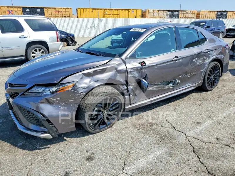 2024 Toyota CAMRY фото