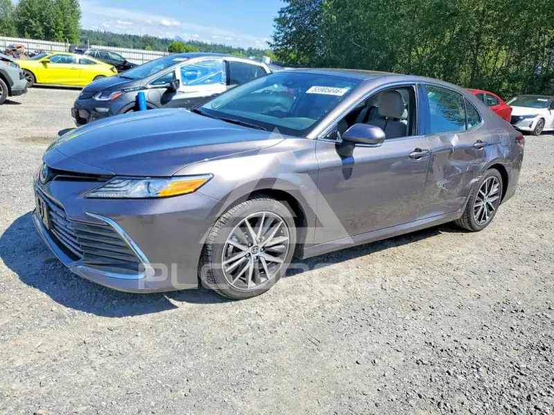 2024 Toyota CAMRY фото