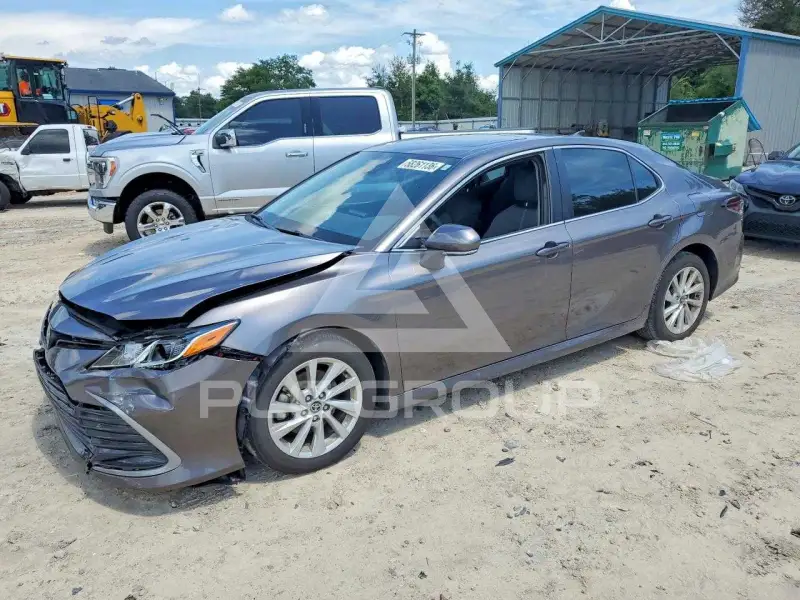 2024 Toyota CAMRY фото