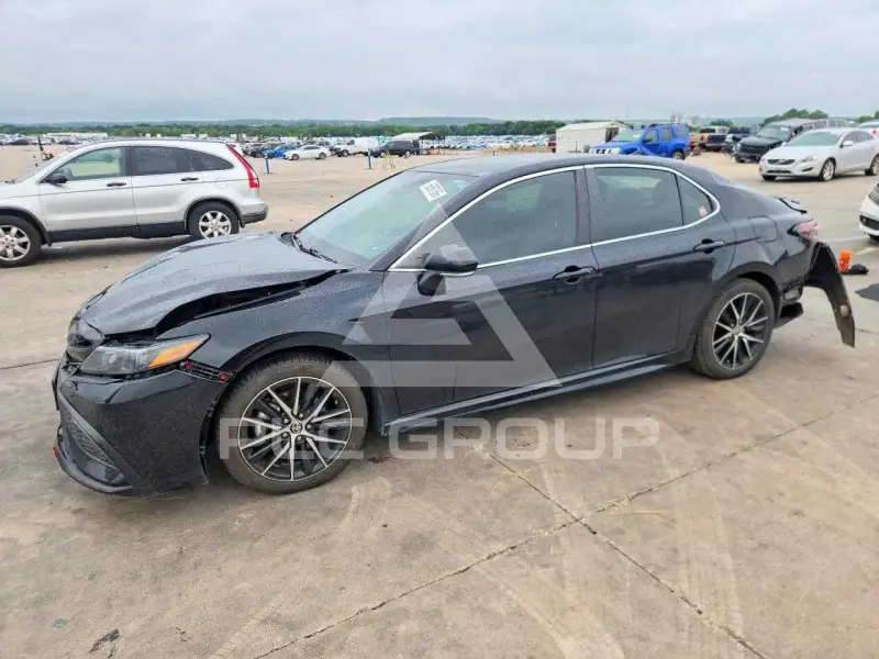 2024 Toyota CAMRY фото