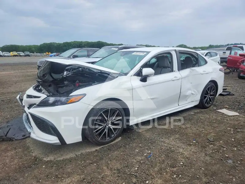 2024 Toyota CAMRY фото