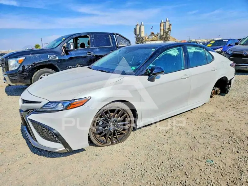 2024 Toyota CAMRY фото