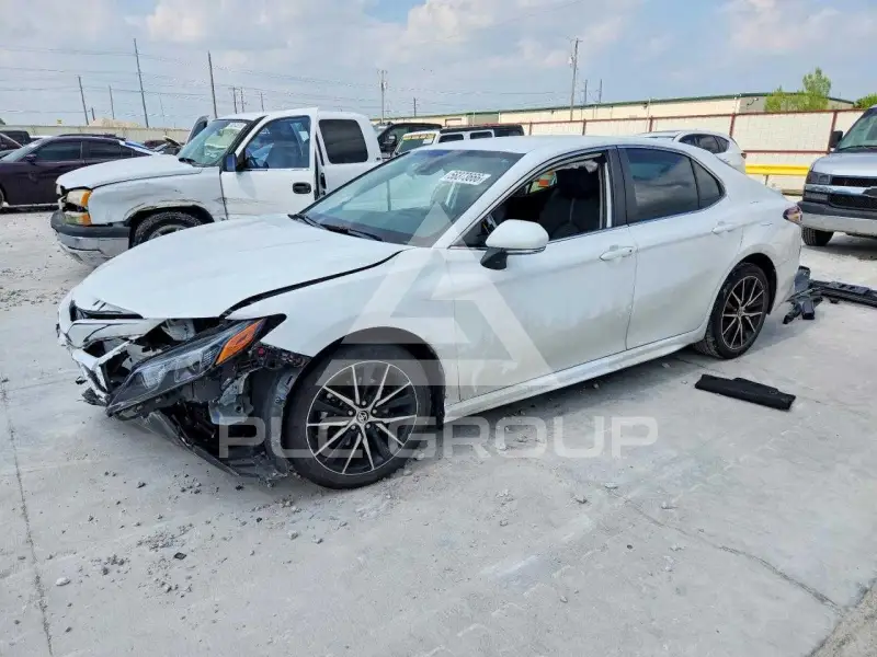 2024 Toyota CAMRY фото