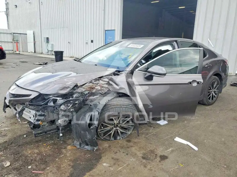 2024 Toyota CAMRY фото