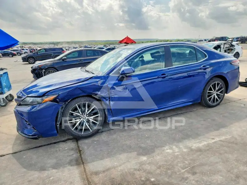 2024 Toyota CAMRY фото