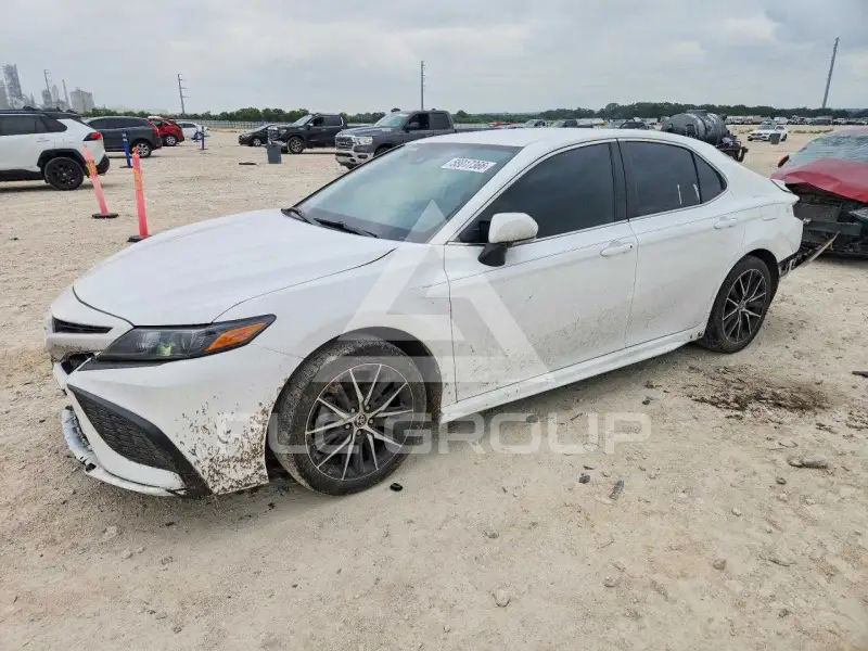 2024 Toyota CAMRY фото