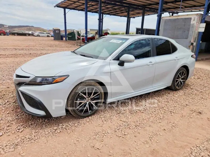 2024 Toyota CAMRY фото