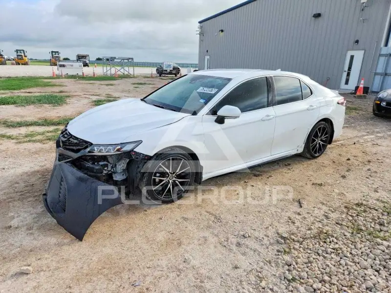 2024 Toyota CAMRY фото