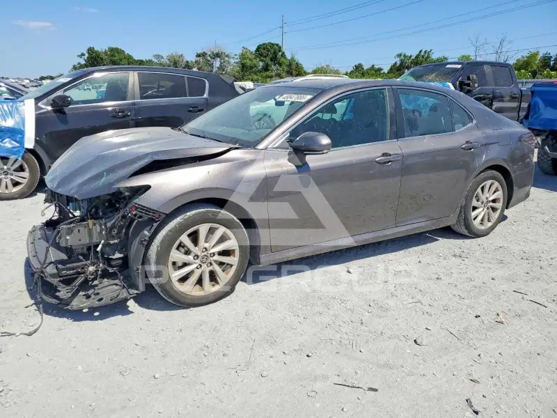 2024 Toyota CAMRY фото
