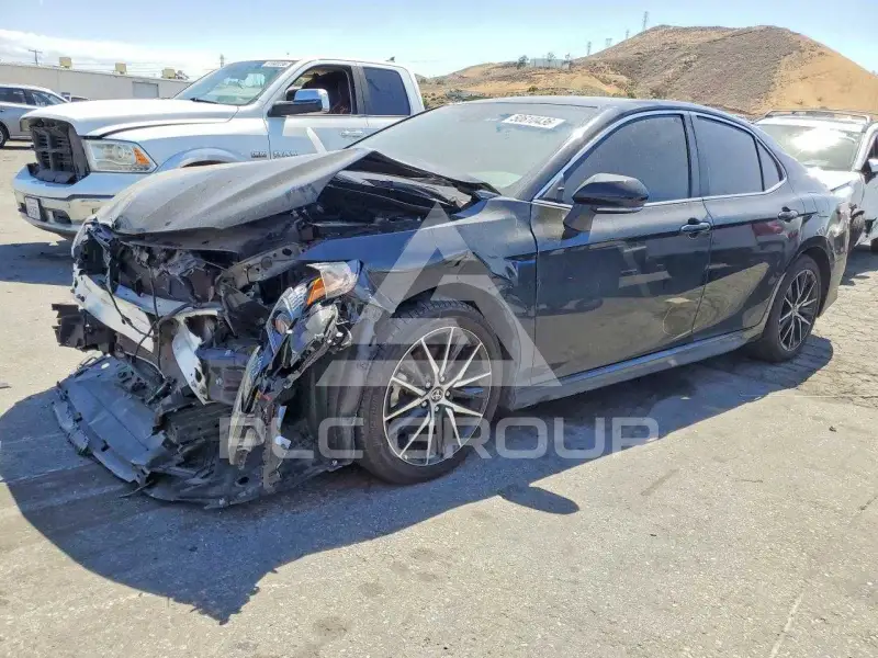 2024 Toyota CAMRY фото