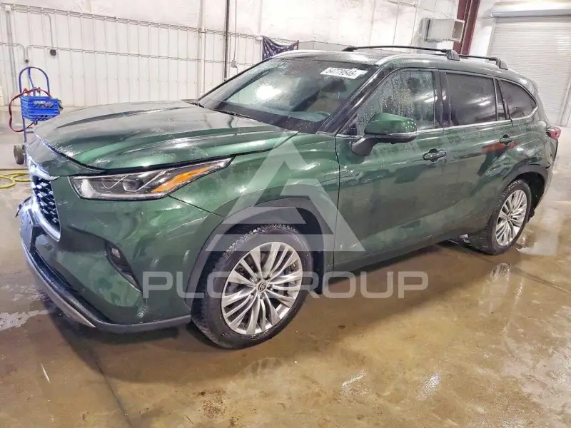 2024 Toyota Highlander photo