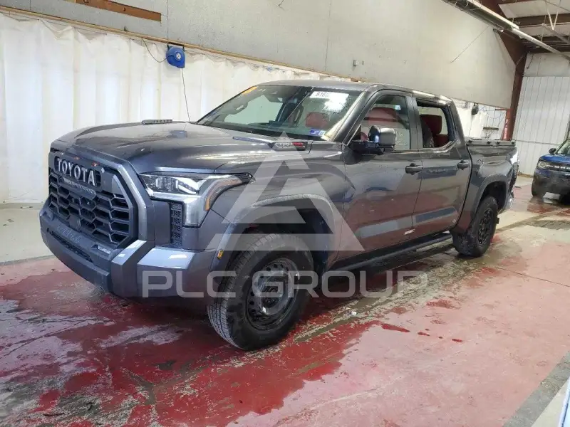 2024 Toyota TUNDRA фото