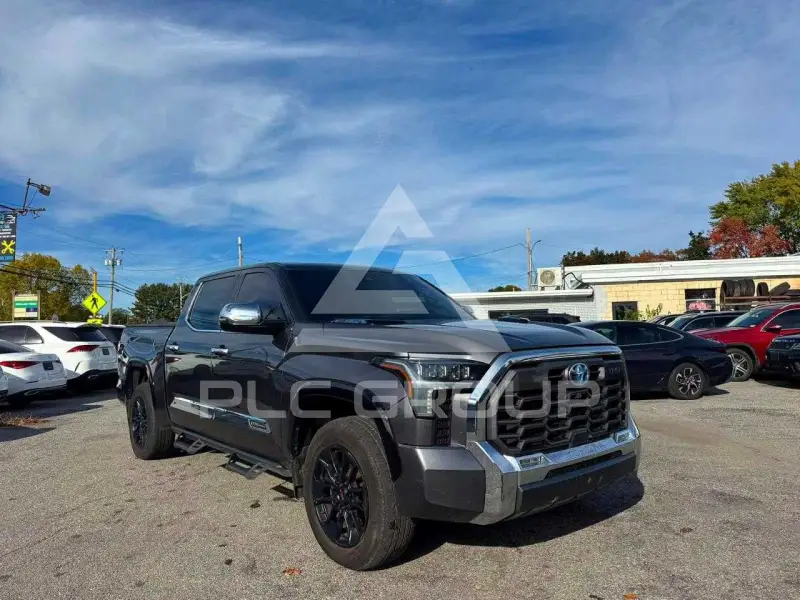 2024 Toyota TUNDRA фото