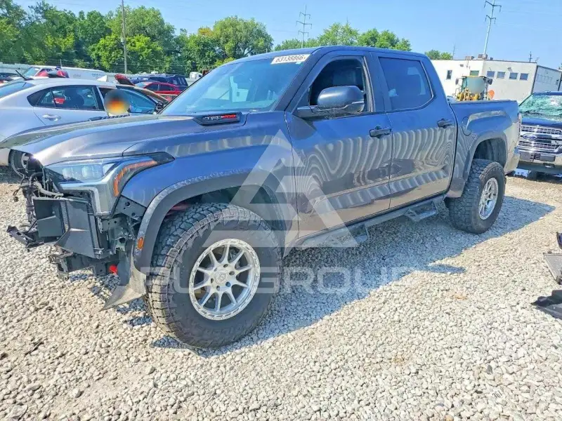 2024 Toyota TUNDRA фото