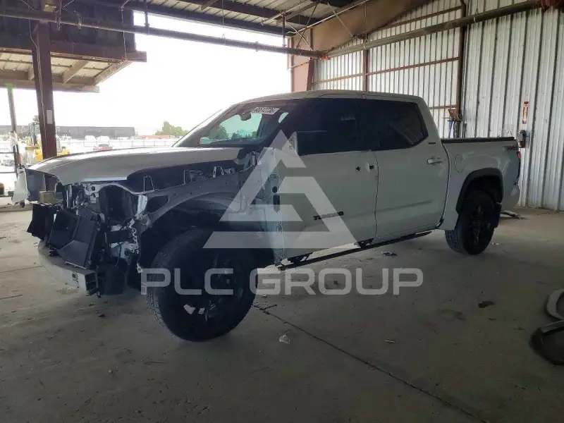 2024 Toyota TUNDRA фото