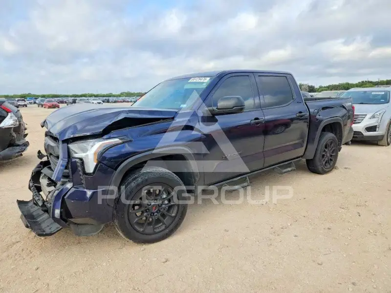 2024 Toyota TUNDRA фото