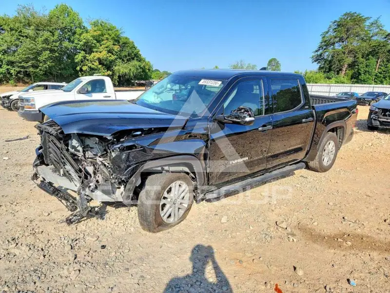 2024 Toyota TUNDRA фото
