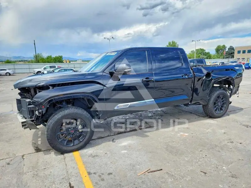 2024 Toyota TUNDRA фото