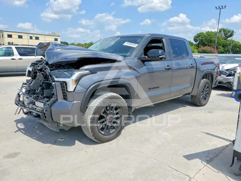 2024 Toyota TUNDRA photo