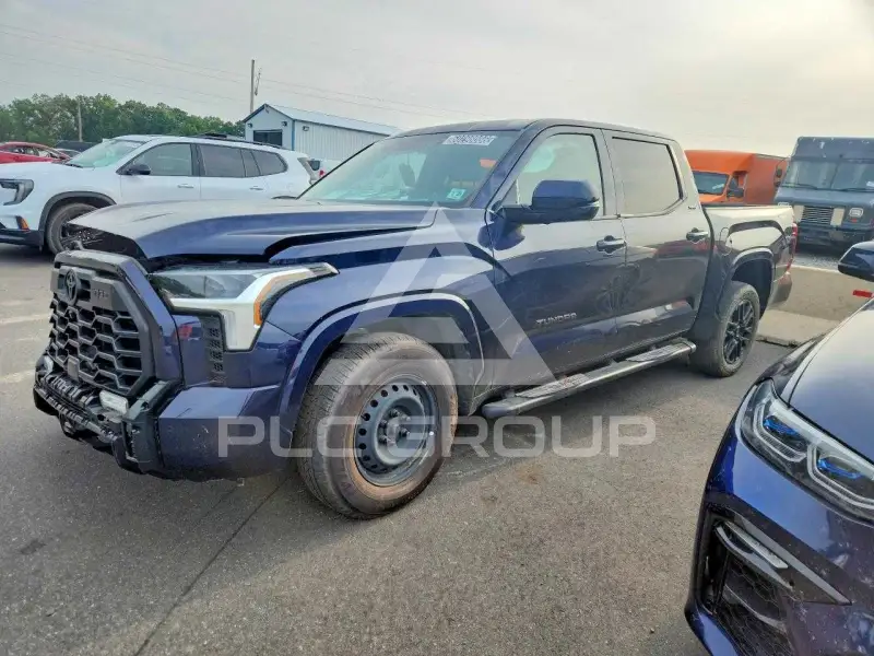 2024 Toyota TUNDRA фото
